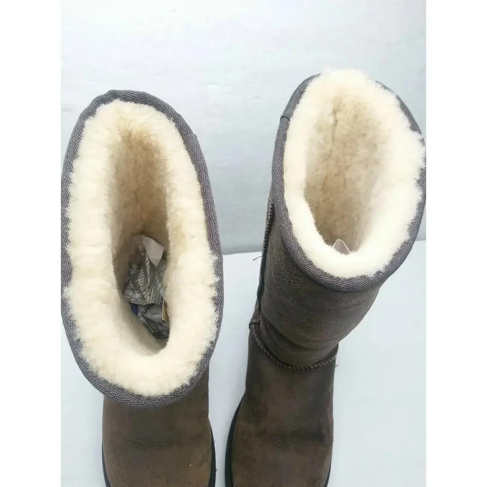 UGG Australia 5804 Classic Tall Bomber Brown Boots Womens Size 7 (shows wear)